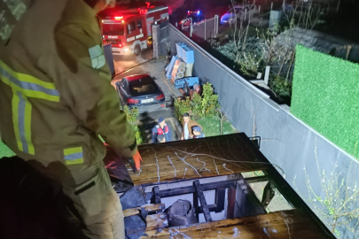 ERDEK'TE ŞÖMİNE BACASI YANGINI