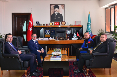 GEZERAVCI’DAN, REKTÖR OĞURLU’YA ZİYARET                           