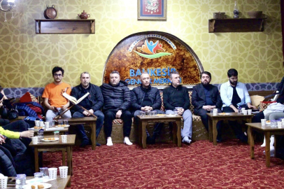 ÖZALP, GSB GENÇLERİYLE SAHUR PROGRAMINDA BULUŞTU