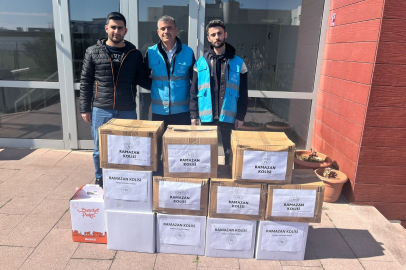 BANDIRMA’DA ÖĞRENCİLER İHTİYAÇ SAHİPLERİNİN ELİNDEN TUTUYOR