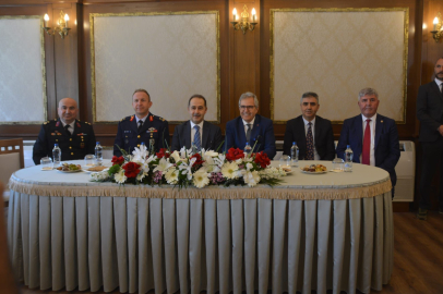 BANDIRMA’DA, RAMAZAN BAYRAMI KUTLANDI