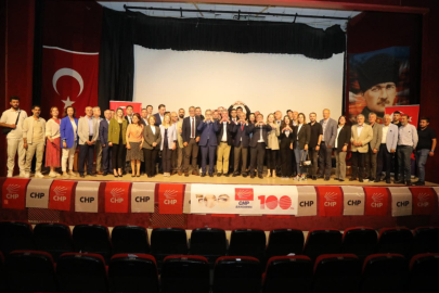 CHP İLÇE ÖRGÜTÜ GENİŞLETİLMİŞ TOPLANTISINDA BİR ARAYA GELDİ