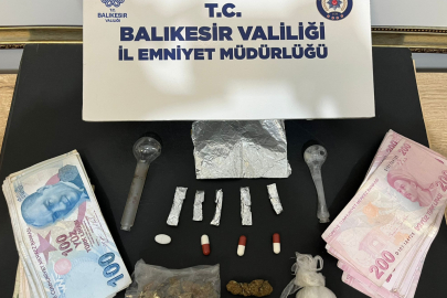 BANDIRMA'DA UYUŞTURUCU OPERASYONU: 3 ŞÜPHELİ YAKALANDI