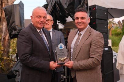 TİCARET ODASI ONUR GECESİNDE ESKİ VE YENİ MECLİS ÜYELERİ BİR ARAYA GELDİ