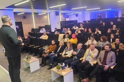 BANDIRMA TİCARET ODASI’NDAN ‘GELECEK BENİM’ SEMİNERİ