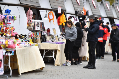 İzmir'de kalpleri ısıtan festival
