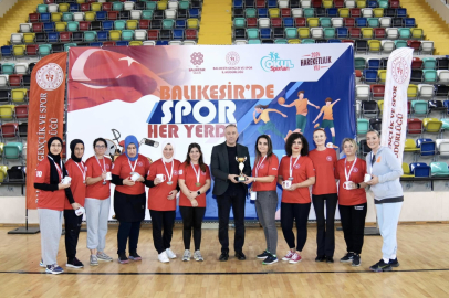 8 MART’TA KADINLAR FİLEDE