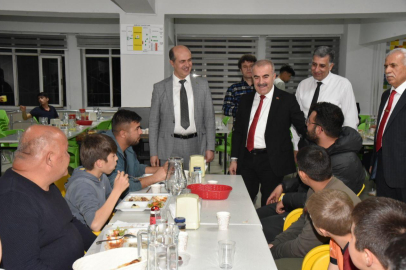 MÜDÜR MURAT DEMİR ÖĞRENCİLERLE İFTARDA BULUŞTU