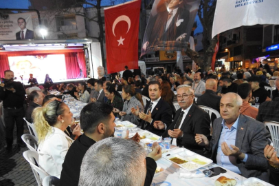 BALIKESİR BÜYÜKŞEHİRDEN ERDEK'TE İFTAR SOFRASI