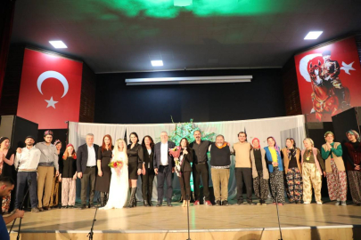 SARIKIZ EFSANESİ TİYATRO OYUNU İLGİ GÖRDÜ