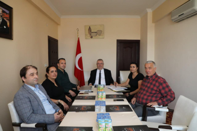 BAŞKAN ERTAŞ, ED-BEL YÖNETİMİYLE DEĞERLENDİRME TOPLANTISI YAPTI