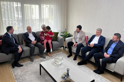 AK PARTİ BALIKESİR HEYETİNDEN MERHUM UYSAL’IN AİLESİNE ZİYARET