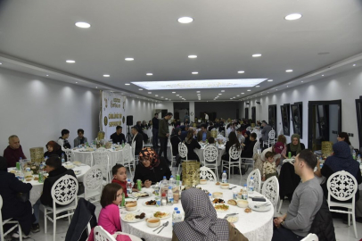 DURSUNBEY’DE GÖNÜLLER RAMAZAN SOFRASINDA BİR OLDU