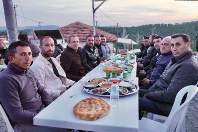 BAŞKAN ERGİN, HACIVELİLER VE BAĞYÜZÜ KÖYLERİNDE İFTARA KATILDI