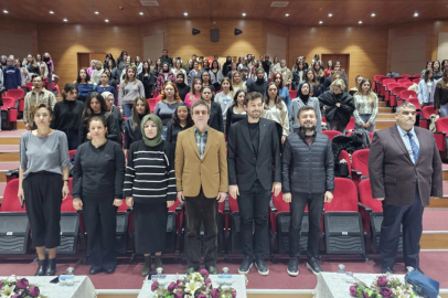 RAMAZAN’DA BESLENME VE ARALIKLI ORUÇ KONFERANSI DÜZENLENDİ
