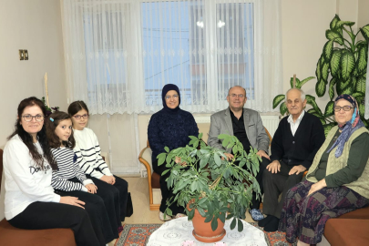 KAYMAKAM KÖKEN: “YA BİR YAŞLIYI ZİYARET EDİN YA DA SOFRANIZA DAVET EDİN”