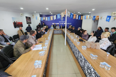 AK PARTİ’DE BAYRAMLAŞMA PROGRAMI DÜZENLENDİ