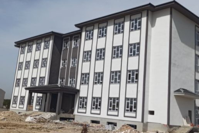 BANDIRMA’DA YENİ OKULLAR İÇİN ÇALIŞMALAR DEVAM EDİYOR
