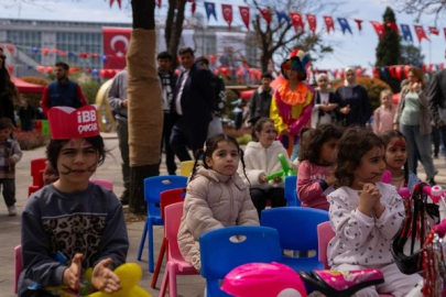 Özgürlük ve Demokrasi Şenliği Saraçhane'de devam ediyor