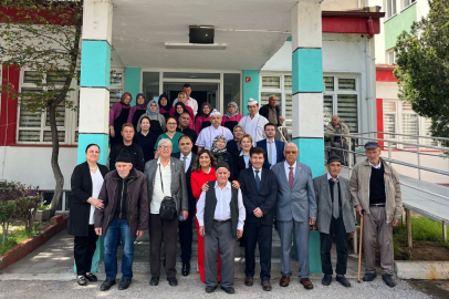 MÜDÜR BÖÇKÜN’DEN HUZUREVİ SAKİNLERİNE BAYRAM ZİYARETİ