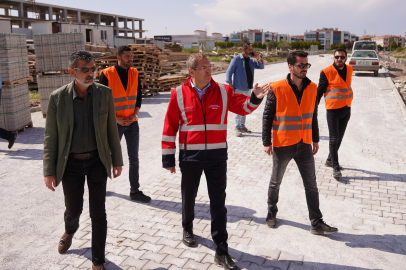AYVALIK’TA 150 EVLER MAHALLESİ’NDE YOL ATAĞI