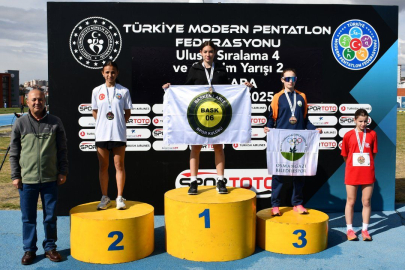 BANDIRMALI ÖĞRENCİLERDEN GURURLANDIRAN BAŞARI 