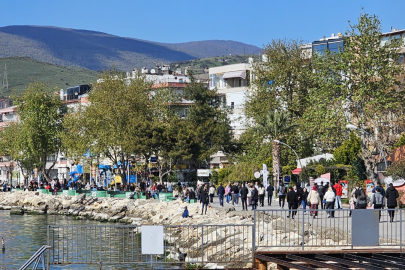 ERDEK’TE VATANDAŞLAR GÜNEŞLİ HAVANIN TADINI ÇIKARDI