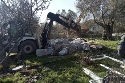 BURHANİYE’DE KAÇAK YAPILARA KARŞI KARARLI MÜCADELE