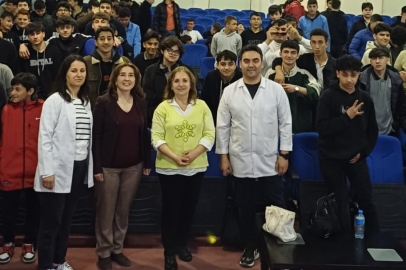 DR. UZUNER’DEN GENÇLERE İLHAM VEREN KONFERANS