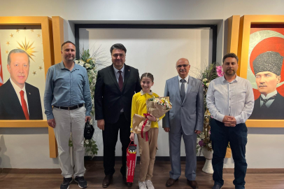 HAVRAN’DA MİNİK ZEYNEP ADA, BAŞKANLIK KOLTUĞUNA OTURDU