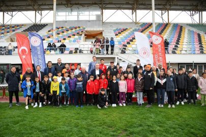 BALIKESİR'DE 23 NİSAN KUTLAMALARI, SPORLA ŞENLENDİ