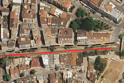 TREN YOLU YAKININDAKİ YOL ÇÖKÜYOR