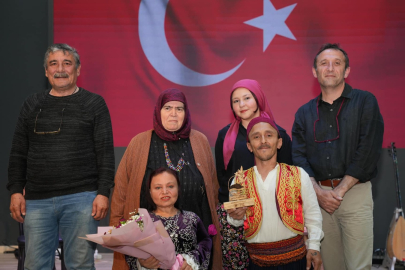 GÖMEÇ’TE ÇOCUKLAR TİYATRO VE MÜZİKLE BULUŞTU