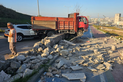 LİMAN YOLU'NDA ZİNCİRLEME KAZA: 2 YARALI