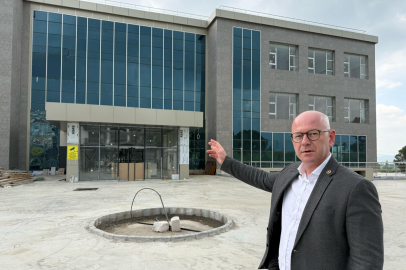 CHP BALIKESİR MİLLETVEKİLİ SERKAN SARI'DAN SINDIRGI'DA HASTANE TEPKİSİ