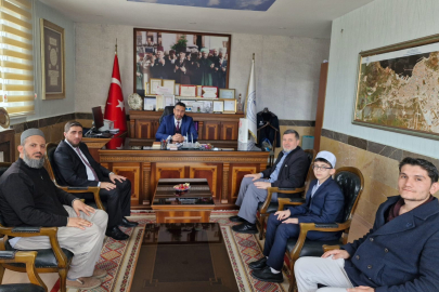 BANDIRMALI HAFIZA MÜFTÜDEN TEBRİK VE ÖDÜL