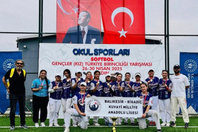 BİGADİÇ’İN ŞAMPİYON KIZLARI TÜRKİYE ZİRVESİNDE