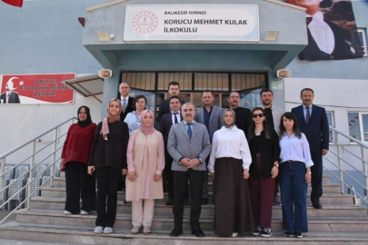 DEMİR, TÜRKİYE YÜZYILI MAARİF MODELİ’Nİ ÖĞRETMENLERLE DEĞERLENDİRDİ