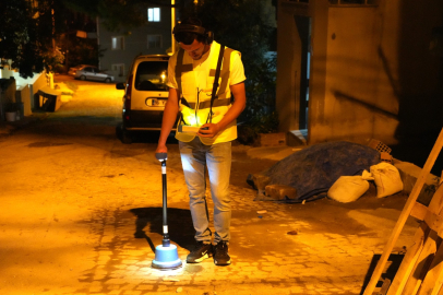 BASKİ AYVALIK’TA SU KAYIPLARINI ÖNLEMEK İÇİN 7/24 SAHADA