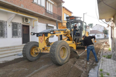 BURHANİYE BELEDİYESİ'NDEN KAPSAMLI YOL SEFERBERLİĞİ