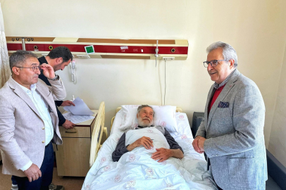 MİRZA, AHMET MEKİN’İ HASTANEDE ZİYARET ETTİ