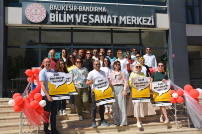 “BİLİM VAPURLARI” GENÇ ZİHİNLERLE YOLA ÇIKTI”