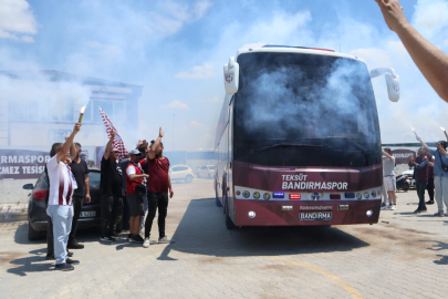 BANDIRMASPOR, SÜPER LİG YOLUNDA FİNAL İÇİN YOLA ÇIKTI