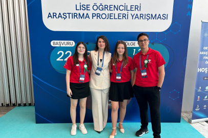 BANDIRMA ANADOLU LİSESİ ÖĞRENCİLERİ TÜRKİYE BİRİNCİSİ OLDU