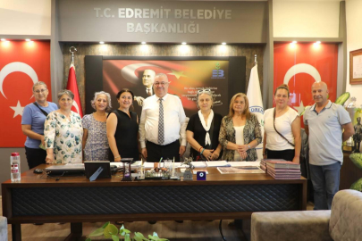 BAŞKAN ERTAŞ, HAYVANSEVERLERLE BİR ARAYA GELDİ