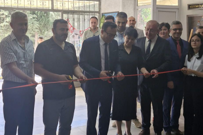ŞEHİT SÜLEYMAN BEY ORTAOKULU ÖĞRENCİLERİ SANATA KAPILARINI SERGİYLE AÇTI