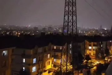 Ankara sağanak yağışa teslim!