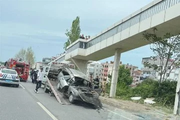 Bursa Mudanya'da feci kaza... Pert olan araçtan sağ çıktılar