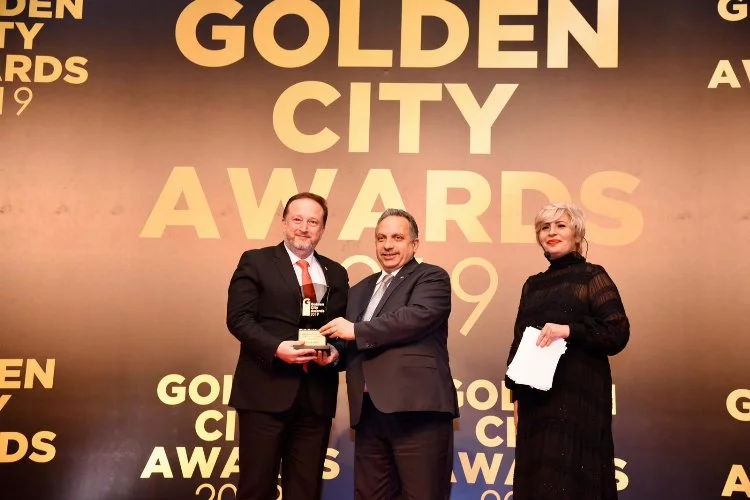 Karesi Belediyesi’ne Golden City Awards Ödülü