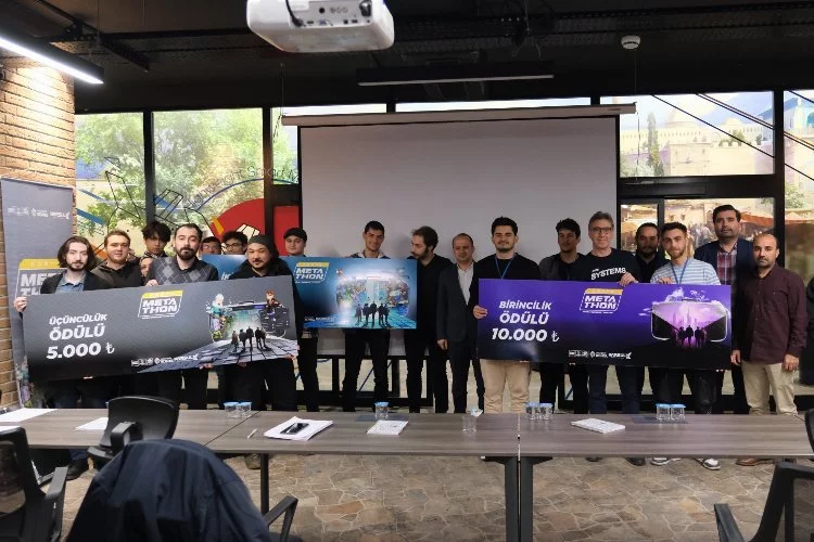Konya Büyükşehir 'Metaverse Oyun Geliştirme Maratonu' düzenledi